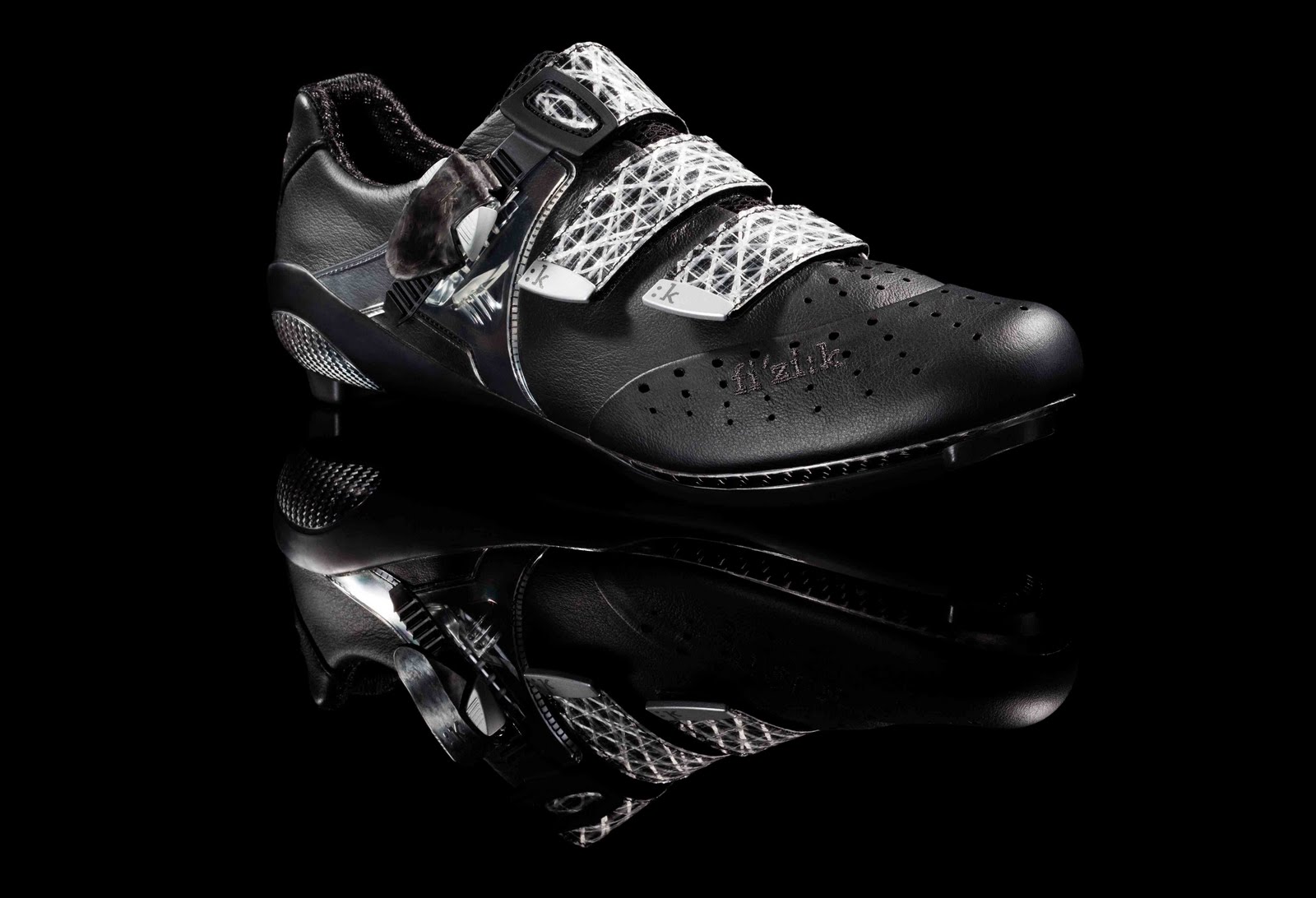 ITALIAN CYCLING JOURNAL Riding Fi’zik’s New R1 Cycling Shoe