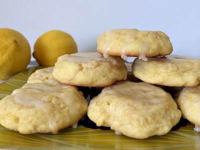 Side view of a stack of lemon pudding cookies.