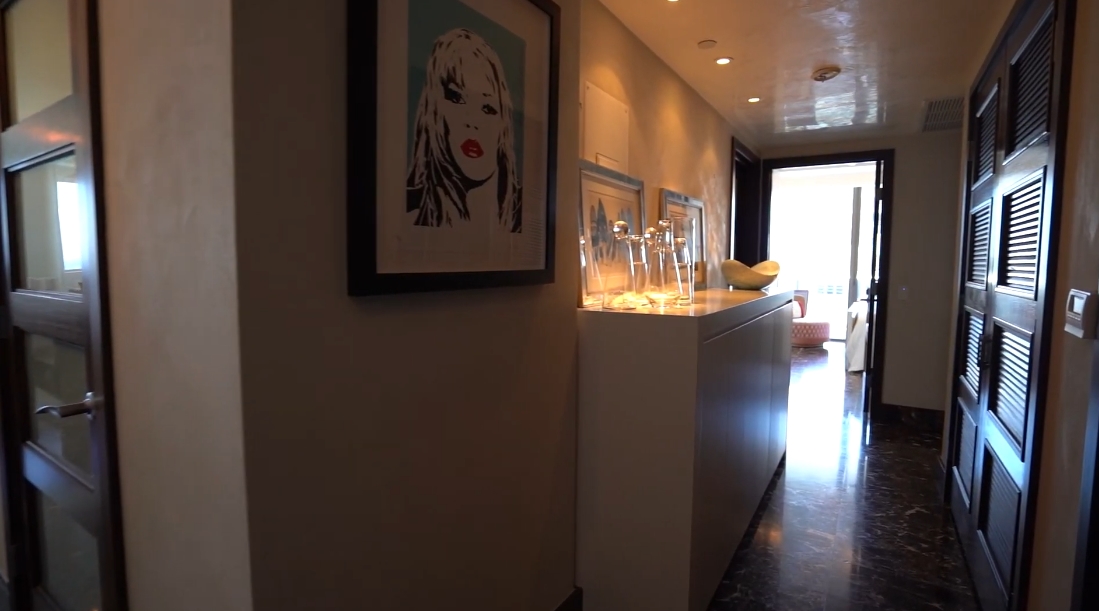 Tour 5875 Collins Ave #1702, Miami Beach vs. 22 Interior Design Photos