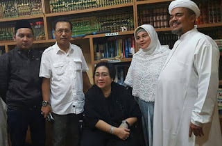 Rachmawati Soekarnoputri menemui Imam Besar FPI Habib Rizieq Syihab di Jakarta