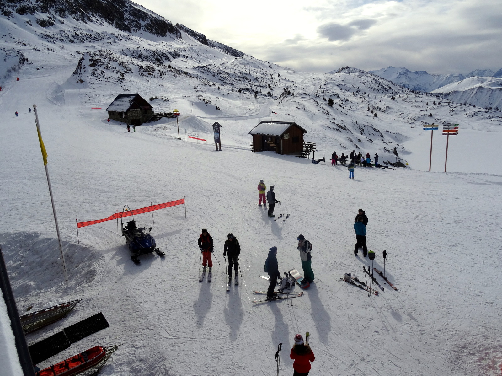French Alps Alpe d'Huez Grand Domaine Ski on a Sunday and Missing our