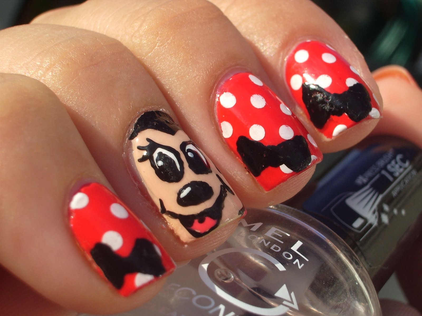 Matte Mickey and Minnie Mouse Nail Polish - wide 1