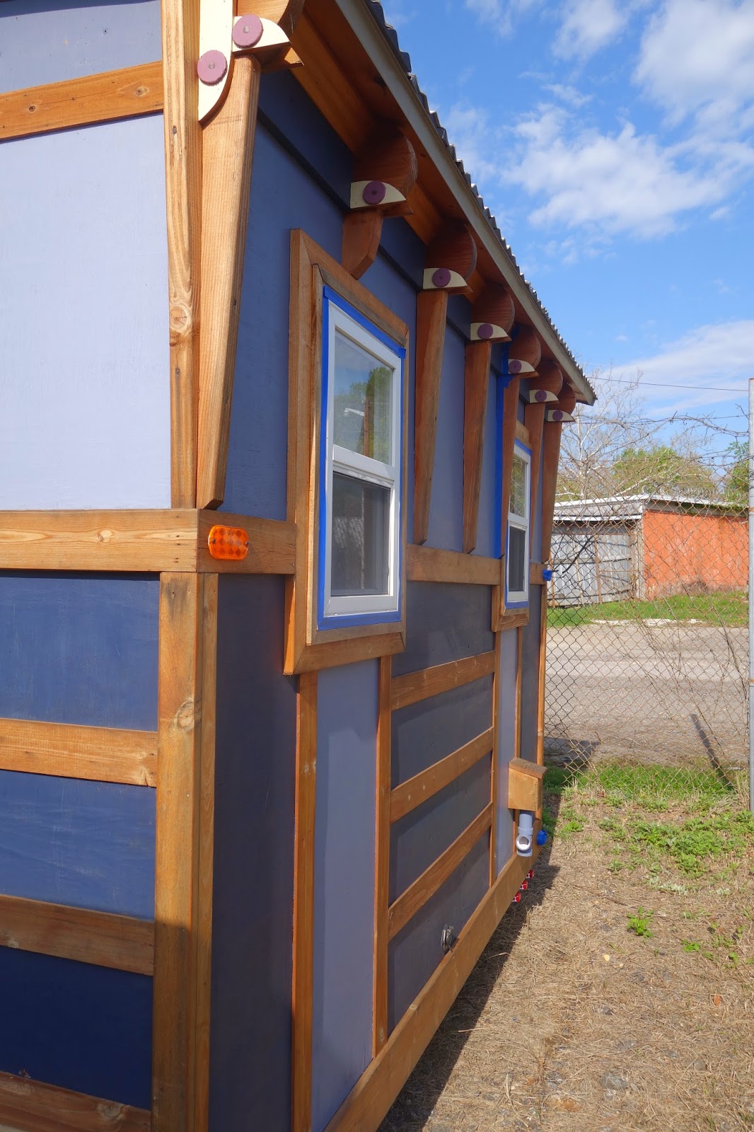 Isabella's Project Diary Painting the Trailer!