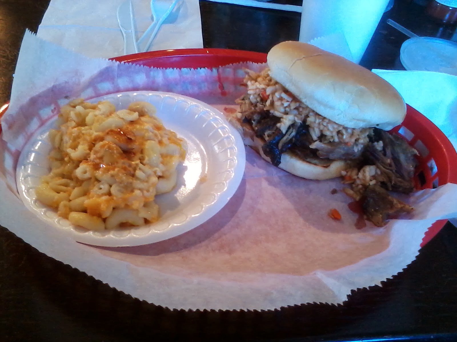 BILLY EATS OUT BUBBA'S BBQ & BASH