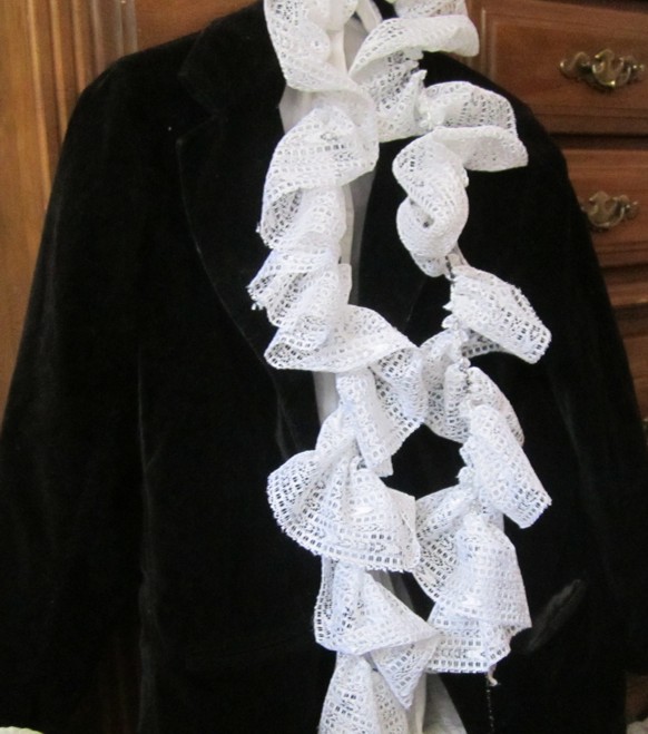 Ravings of a Mad Crafter Curtain Lace Scarf How To