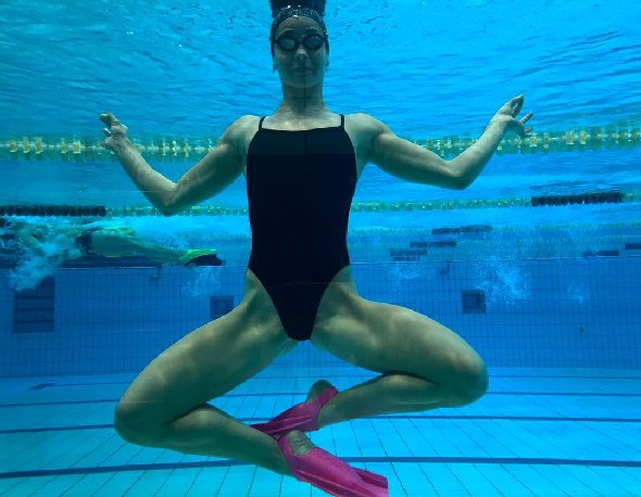 Sexy κολύμβηση: Katarína Listopadová