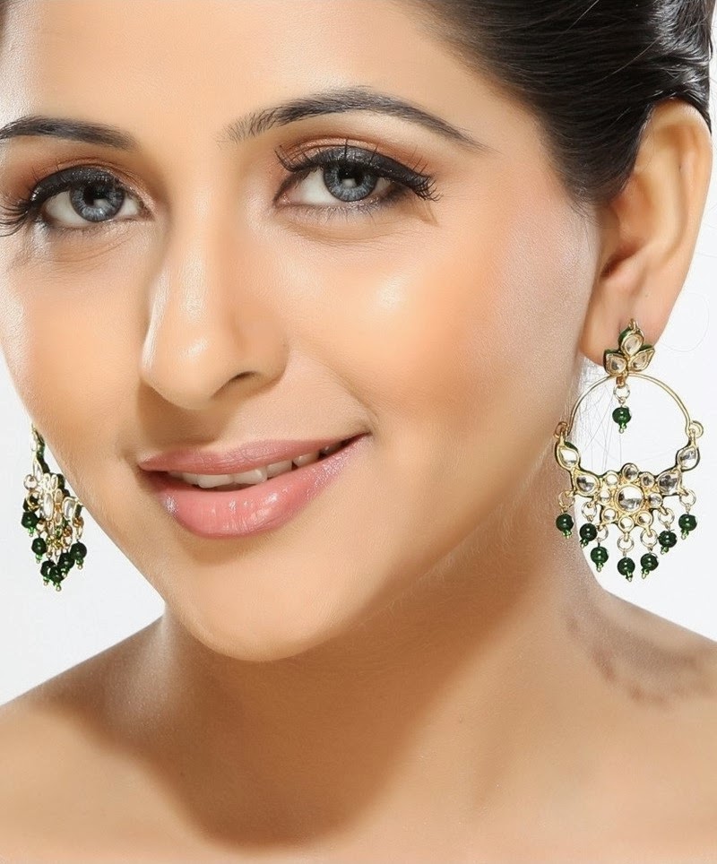 Pakistani Fashion,Indian Fashion,International Fashion,Gossips,Beauty