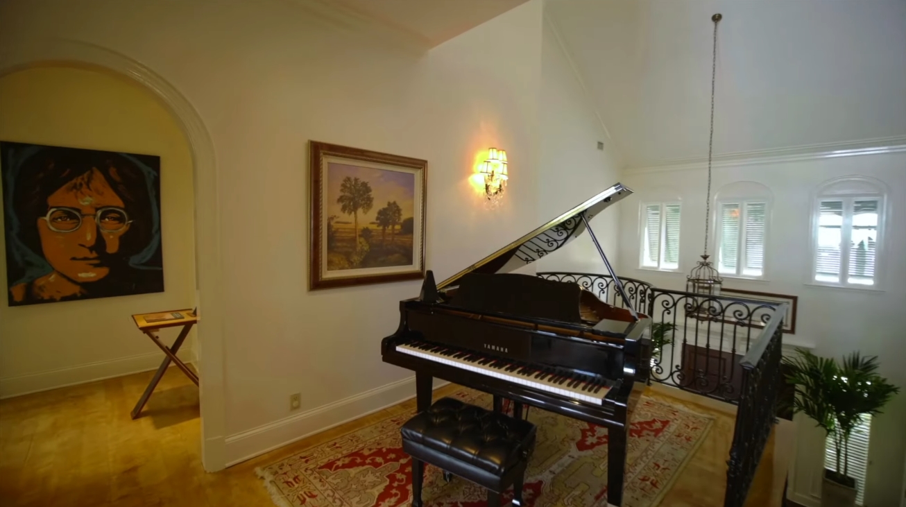 23 Photos vs. 2020 Dixon Lane, St Simons, GA vs. Beachfront Home Interior Design Tour