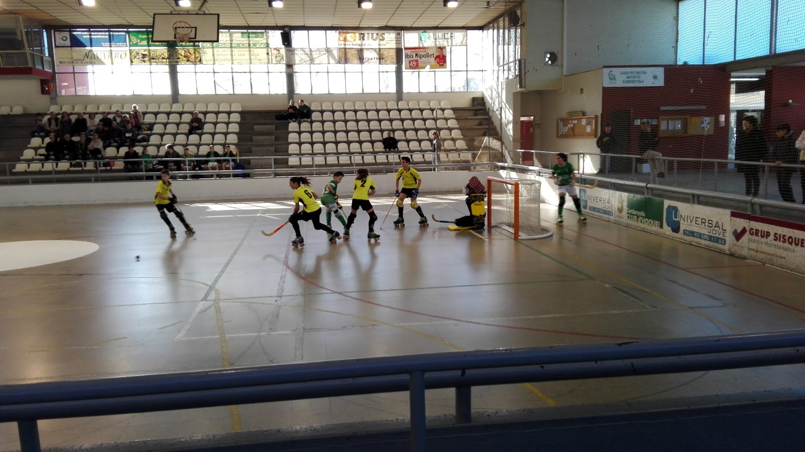 Parmvoo Hockey on roller skates