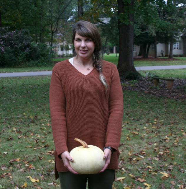 Incorporate fall colors into your wardrobe with sustainable organic pieces from prAna clothing!