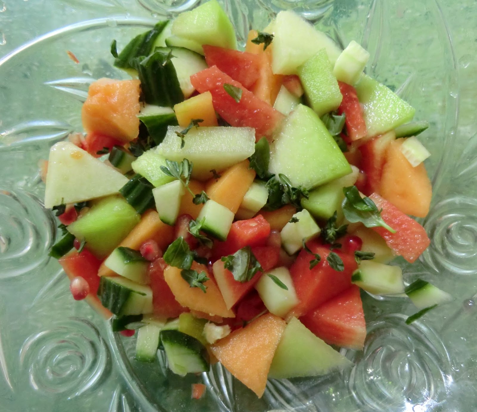 Salade de melon, pastèque, et grenade aux herbes du jardin Ma petite cuisine