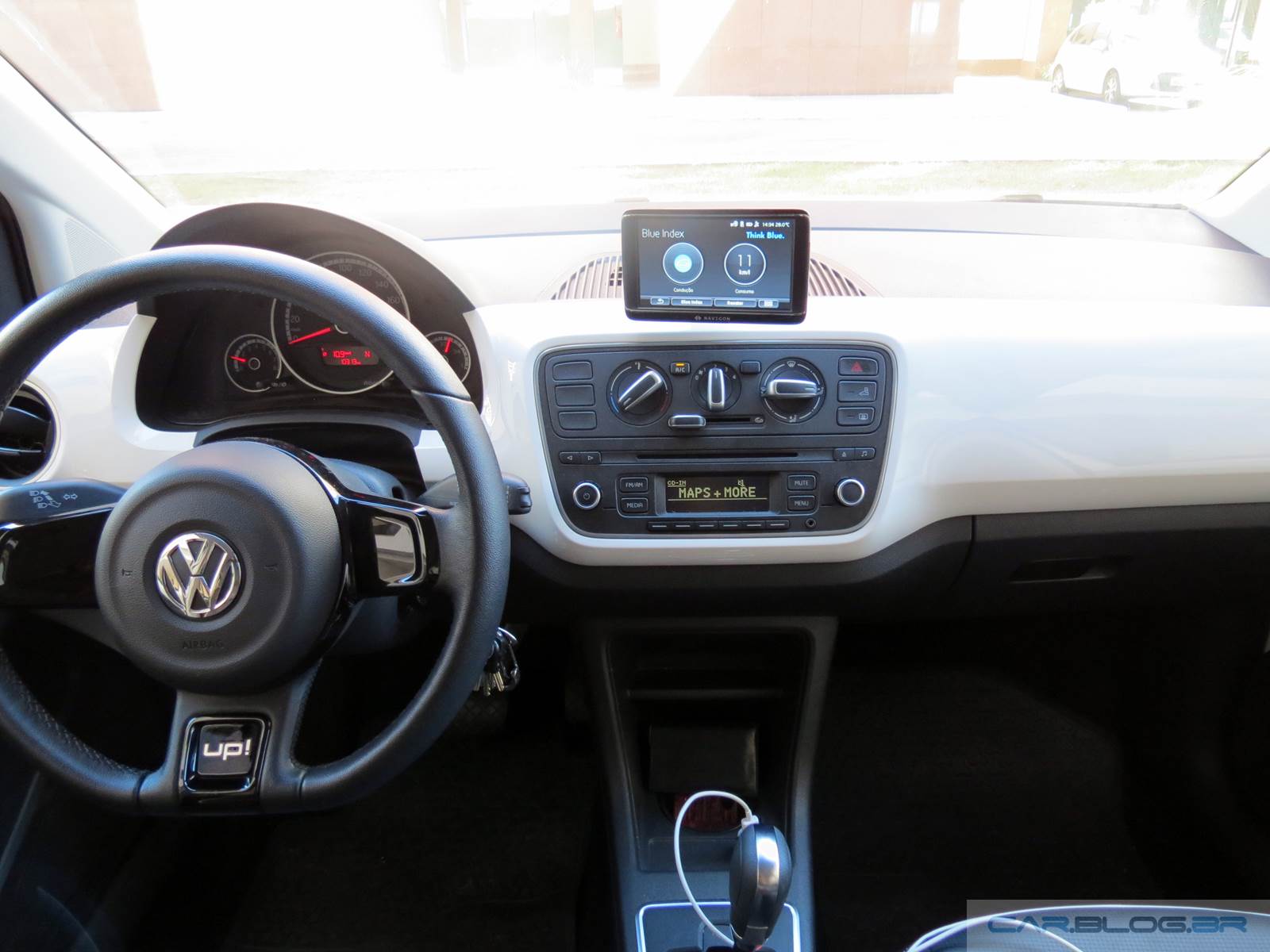 Volkswagen-Up-Maps-and-More%2B%25282%2529.JPG