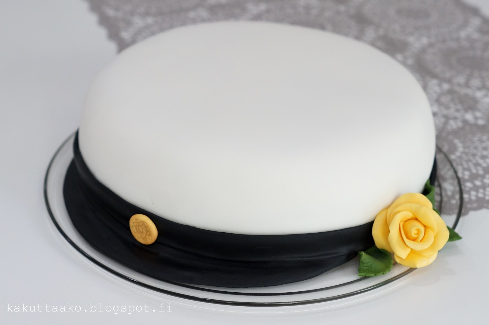 Kakuttaako Ylioppilaalle lakkikakku