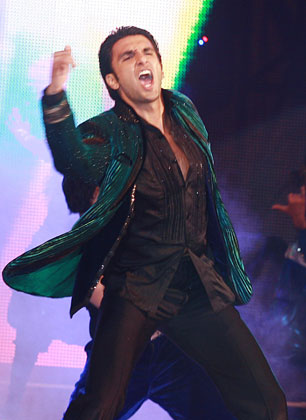 1 -  Bollywood Babes Heat Up New Years' Eve