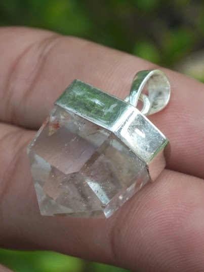 natural quartz crystal 