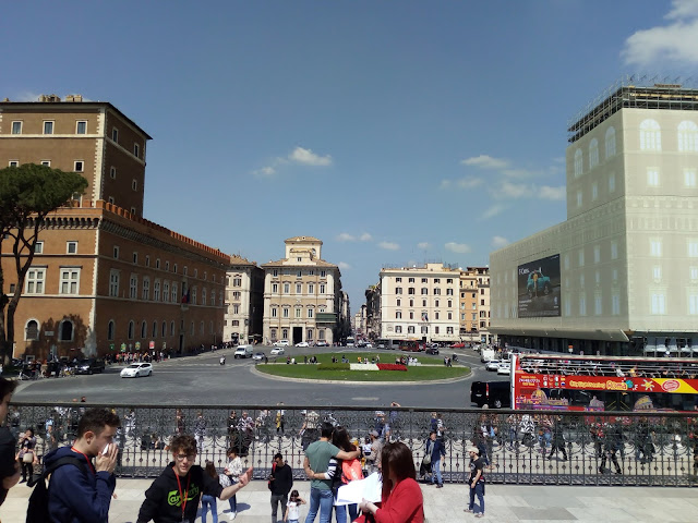 La piazza Venezia vue depuis les marches du Vittoriano