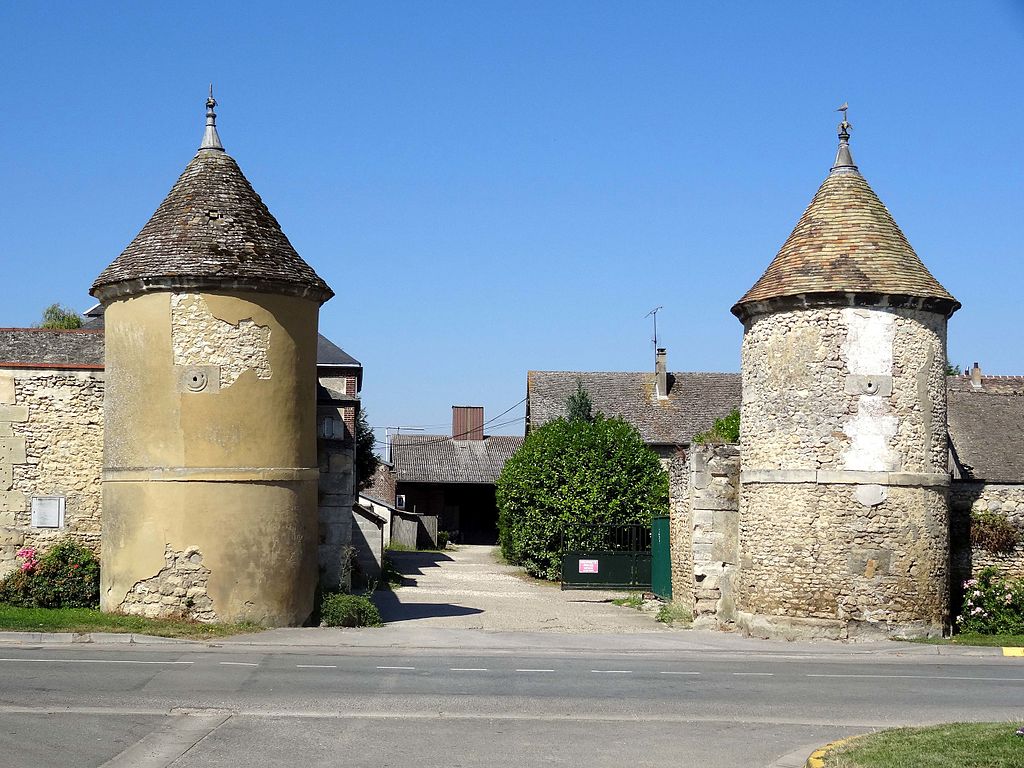 Les Châteaux Royaux , Seigneuriaux et les villes Royales, Historique en