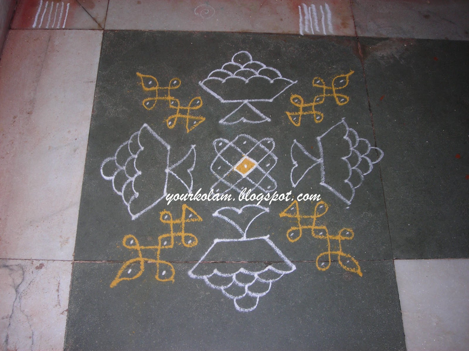 அழியாத கோலம்/ ముగ్గులు / रंगोली Simple lamp kolam