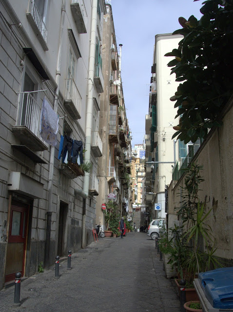 ulice w Neapolu, charakter miasta