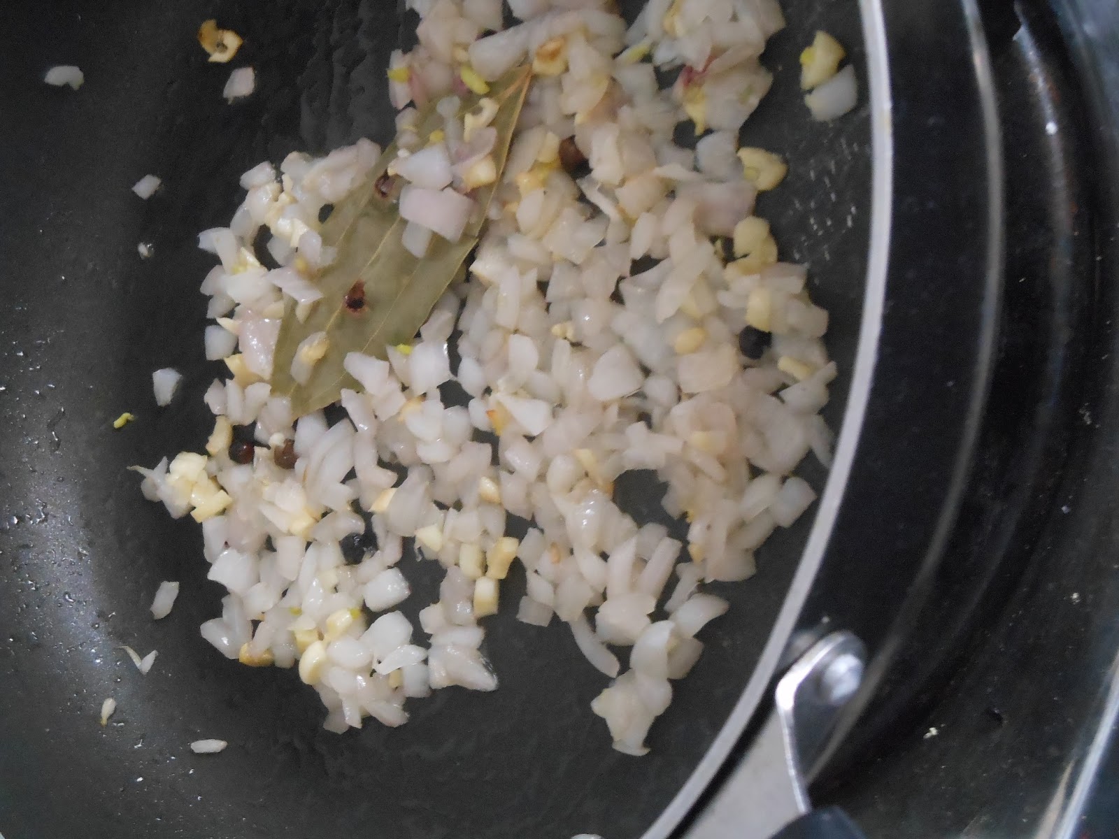 Salt and Pepper (With a Lot of Spice!) Spaghetti in Red Sauce