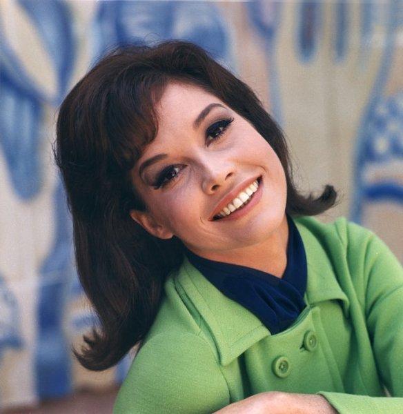 584px x 600px - Young mary tyler moore - Porn pictures