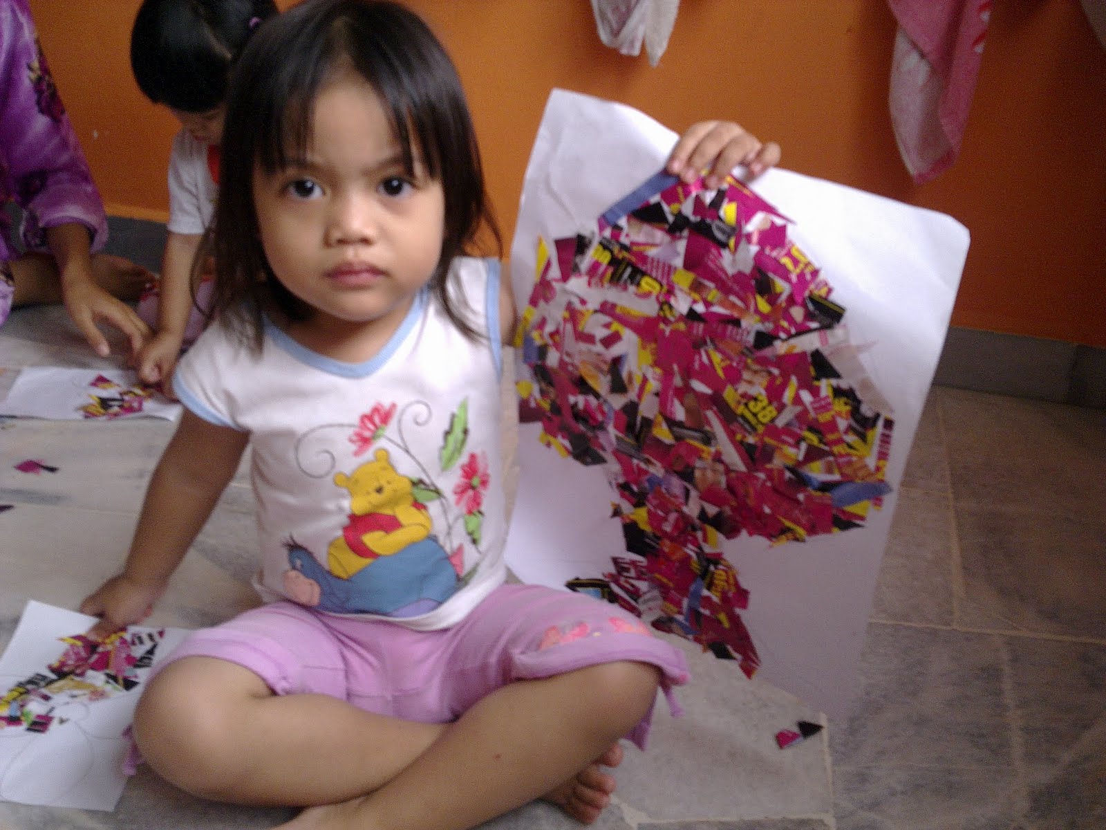 Taska Titian Kasih Aktiviti buat kolaj kanakkanak 2 hingga 4 tahun