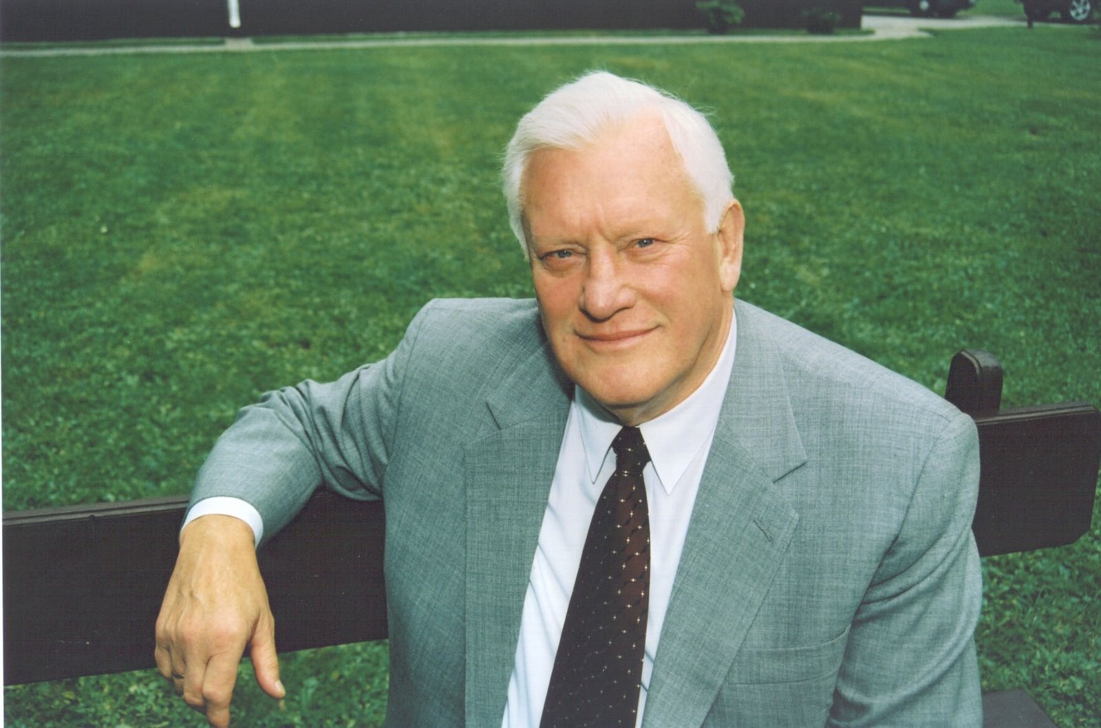 Альгирдас миколас бразаускас. Бразаускас. Бразаускас альгирдас. Бразаускас альгирдас коммунист. Альгирдас бразаускас 1990.