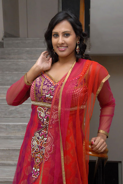 Rajitha New Cute Stills - Tamil Cinema