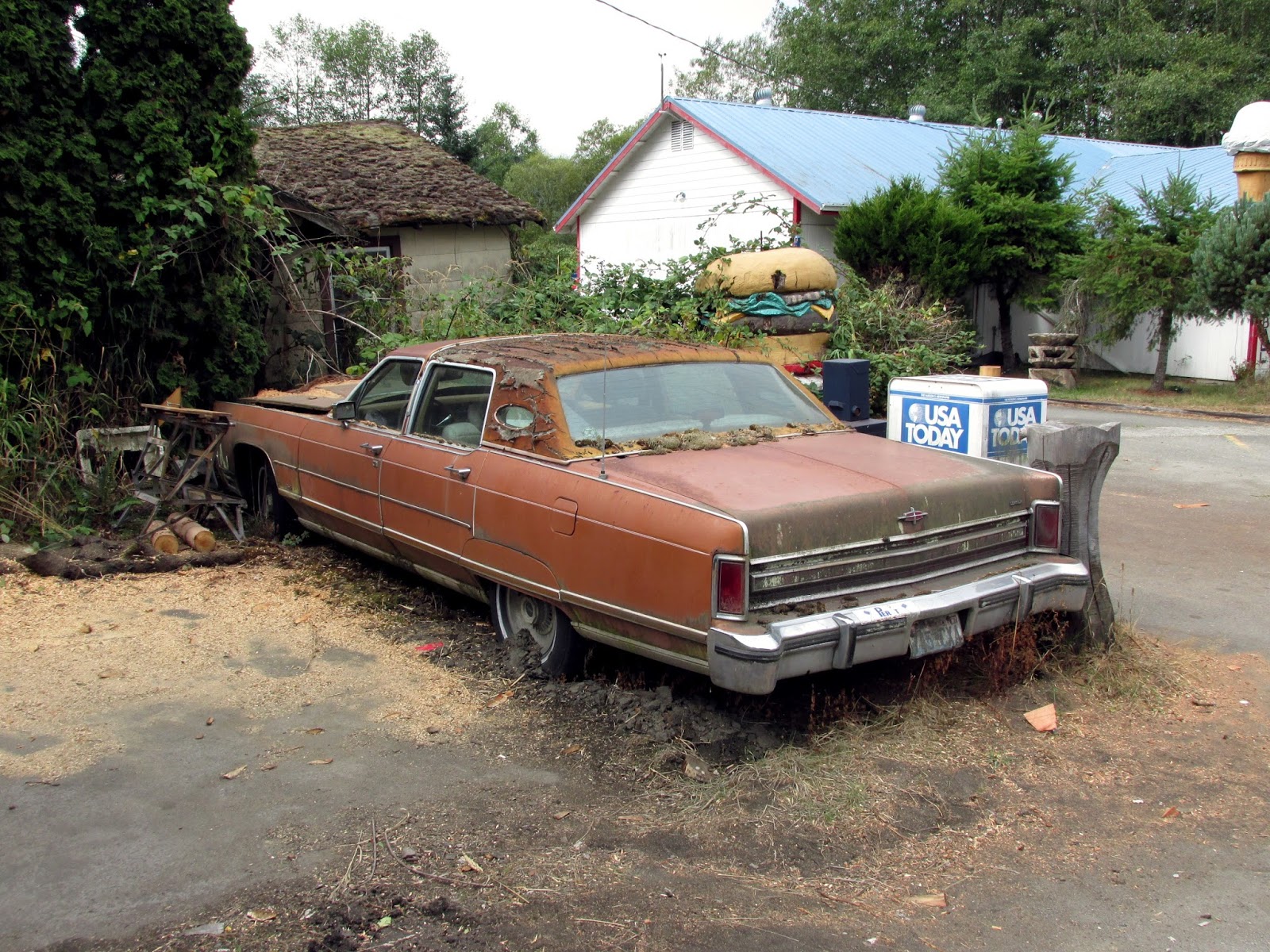 Seattle's Classics: 1977 Lincoln Town Car