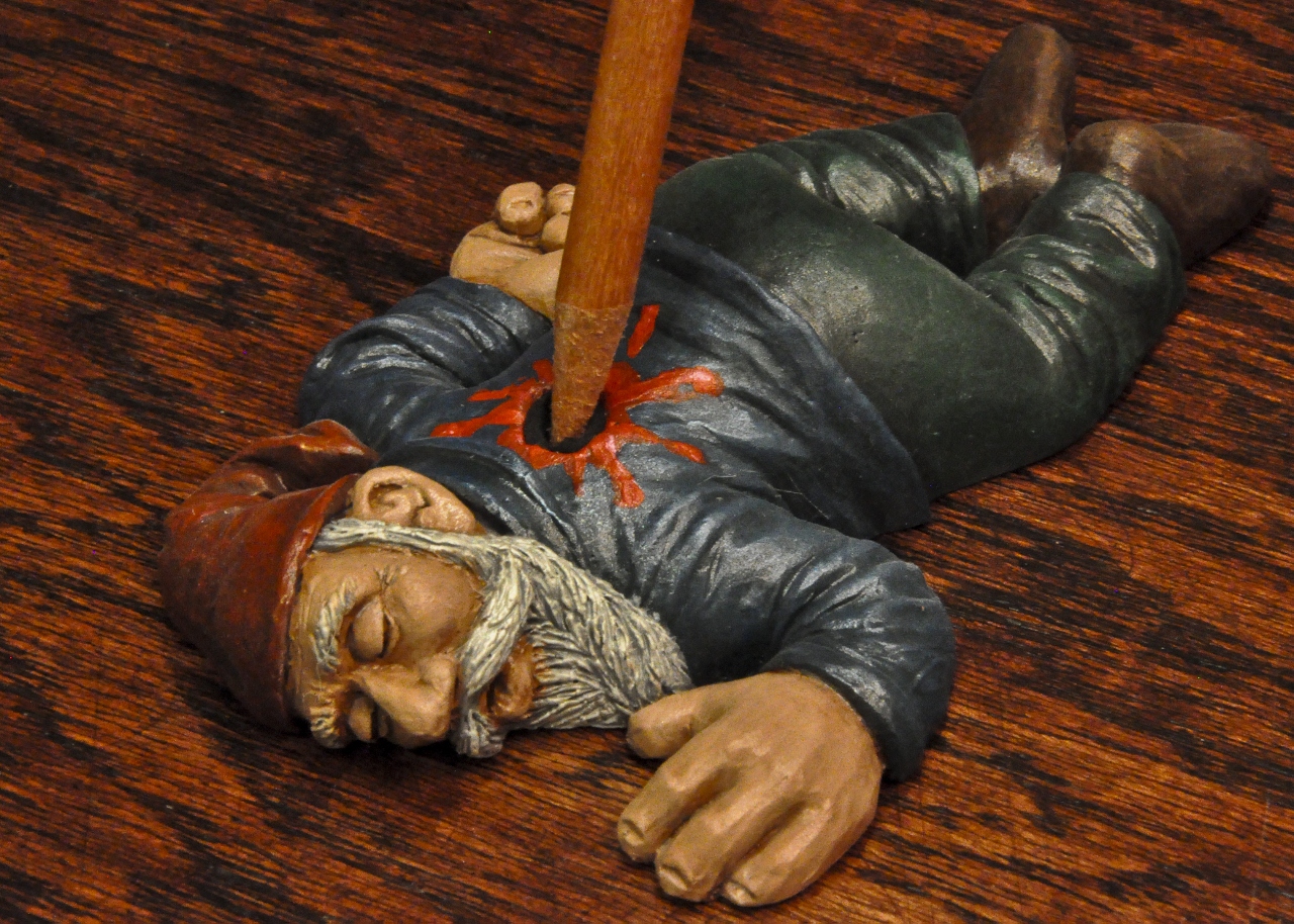 Brakxel: Dead Gnome Pen Holder