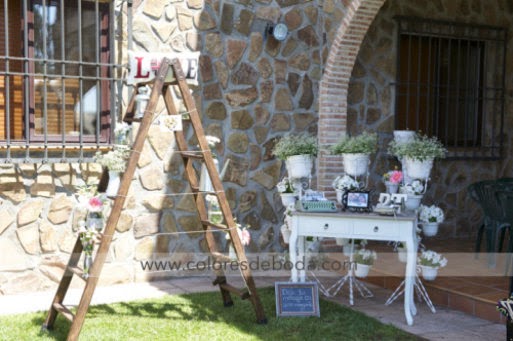 6 ideas para utilizar escaleras de madera en la decoración de tu boda
