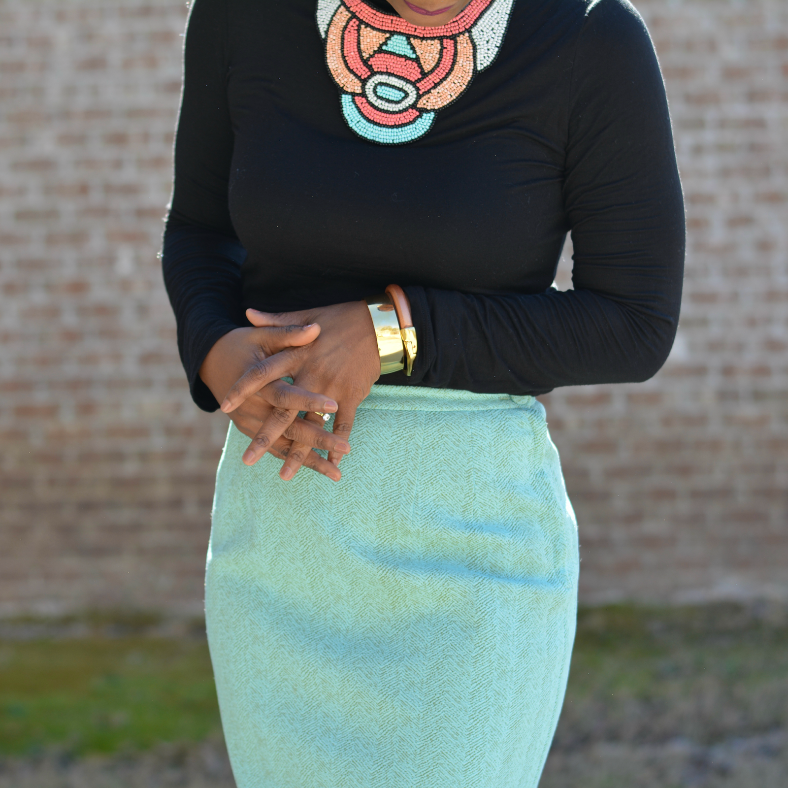 how to style vintage pencil skirt