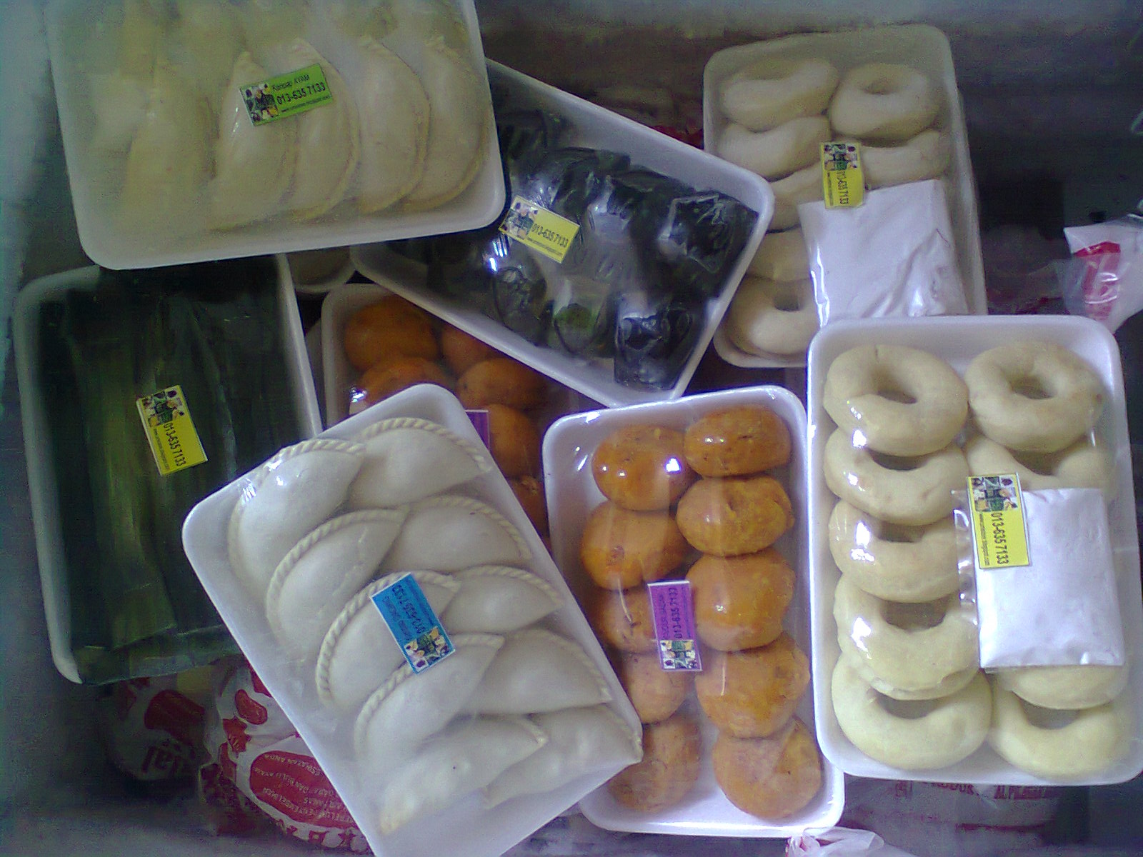 Syanina Frozen Food Menyediakan Kuih Muih Sejuk Beku