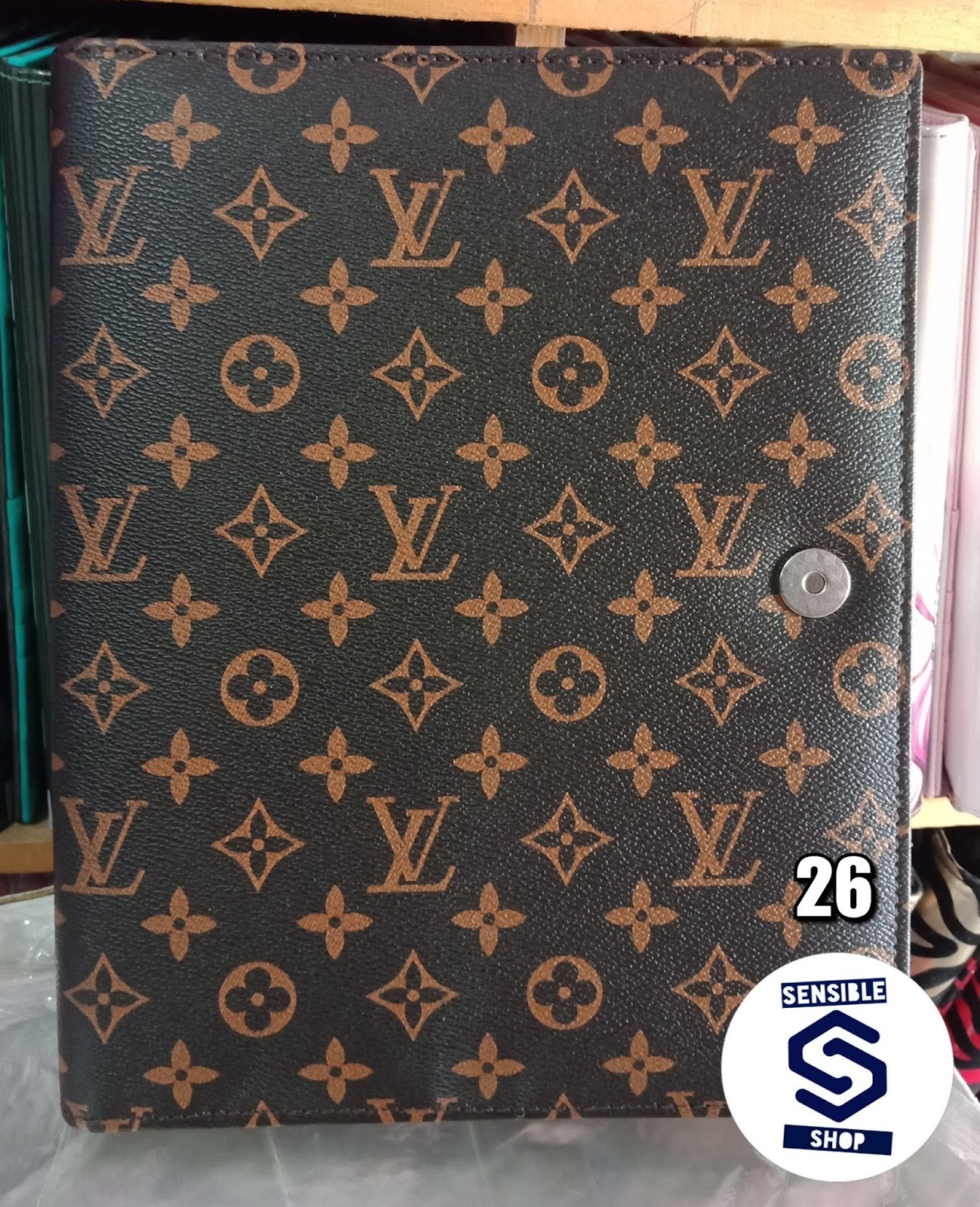 BINDER MOTIF LOUIS VUITTON/LV 026 Azla Project
