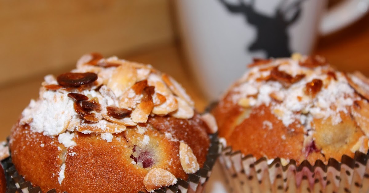 Fräulein Nani: Kirschmuffins mit Marzipan