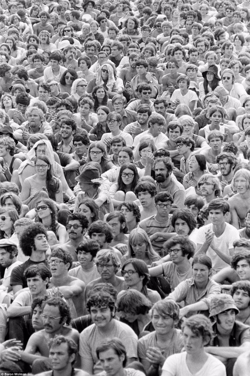HISTÓRIA LICENCIATURA 22 Belas Fotos de Woodstock que fazem você