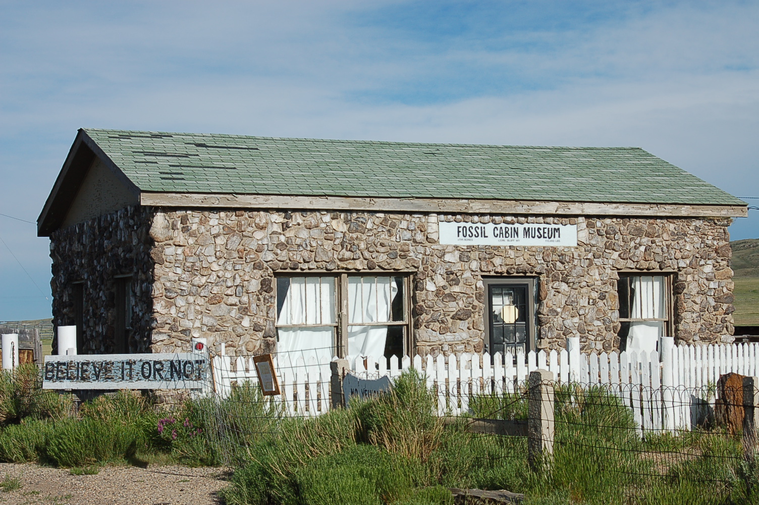 A Ford on the Lincoln (24) Medicine Bow, Wyoming to Sydney, Nebraska