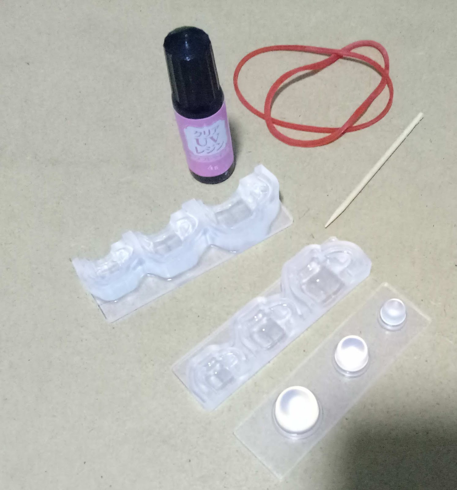 Using UV resin with multipart molds