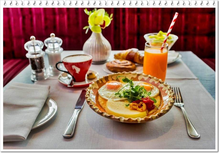 Pareri Meniu Cafe Athenee Bistro & Wine Bar. Burgeri si fripturi