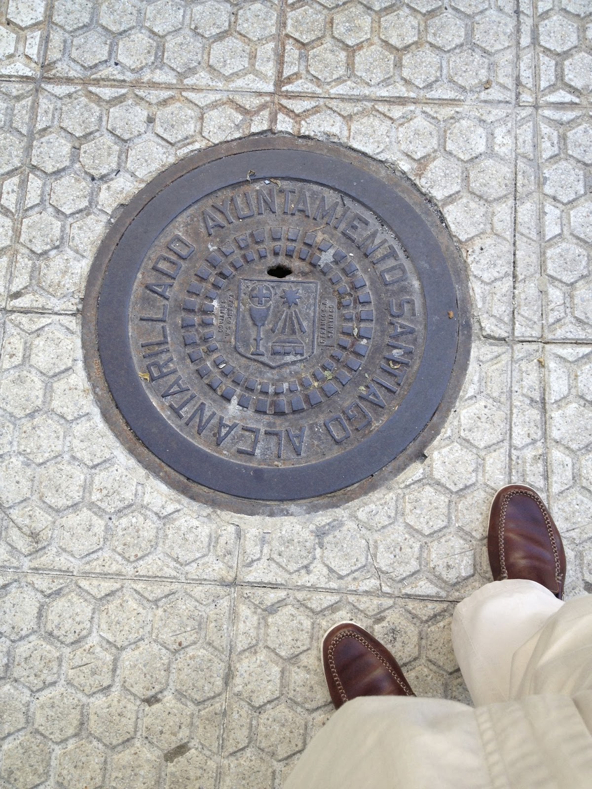 ALCANTARILLAS y tapas (manhole cover, vamos, para entendernos