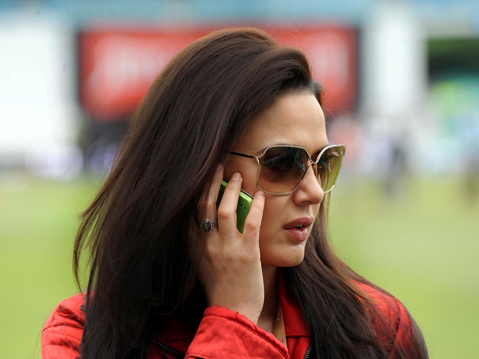Latest Preity Zinta Hd Wallpaper And Images For Free Download