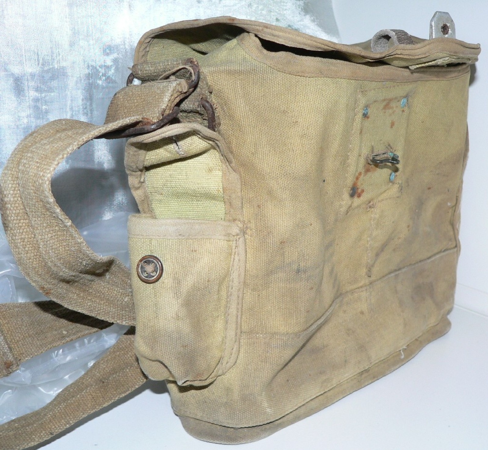 Webbingbabel: French Army Gasmask Bag ANP 31 - Musette pour masque ANP 31