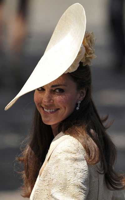 Kate Middleton A Beauty in Beige at Zara Phillips' Royal Wedding
