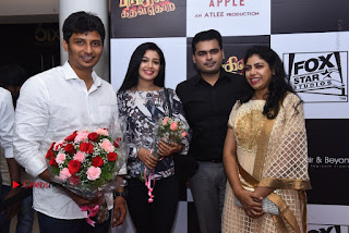 Sangili Bungili Kadhava Thorae Tamil Movie Special Screening at Satyam Cinemas  0019