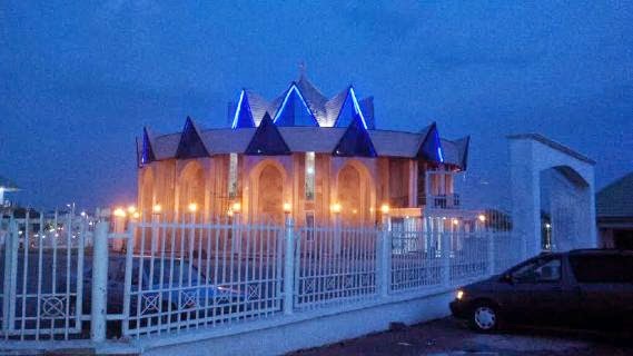 2 Pics of the magnificient Imo state House Chapel + Buhari, Amaechi others visit
