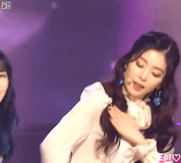 오늘 인기가요 레드벨벳 컴백무대 솔직히 보고가셔야함.gif | 인스티즈