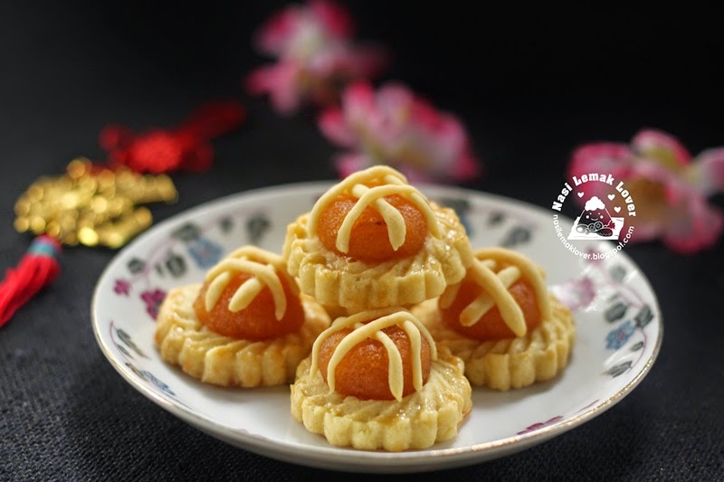 Nyonya Pineapple Tarts 娘惹黄梨挞