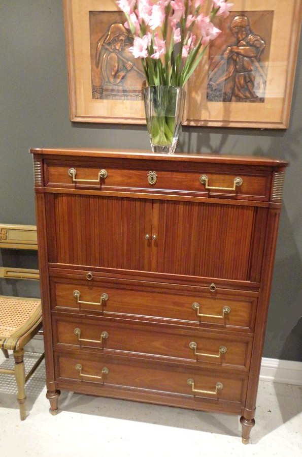 MICHAEL THOMAS "Kindel Furniture Co." Butler's Chest