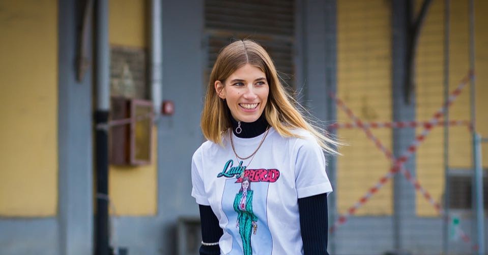 graphic tee with turtleneck