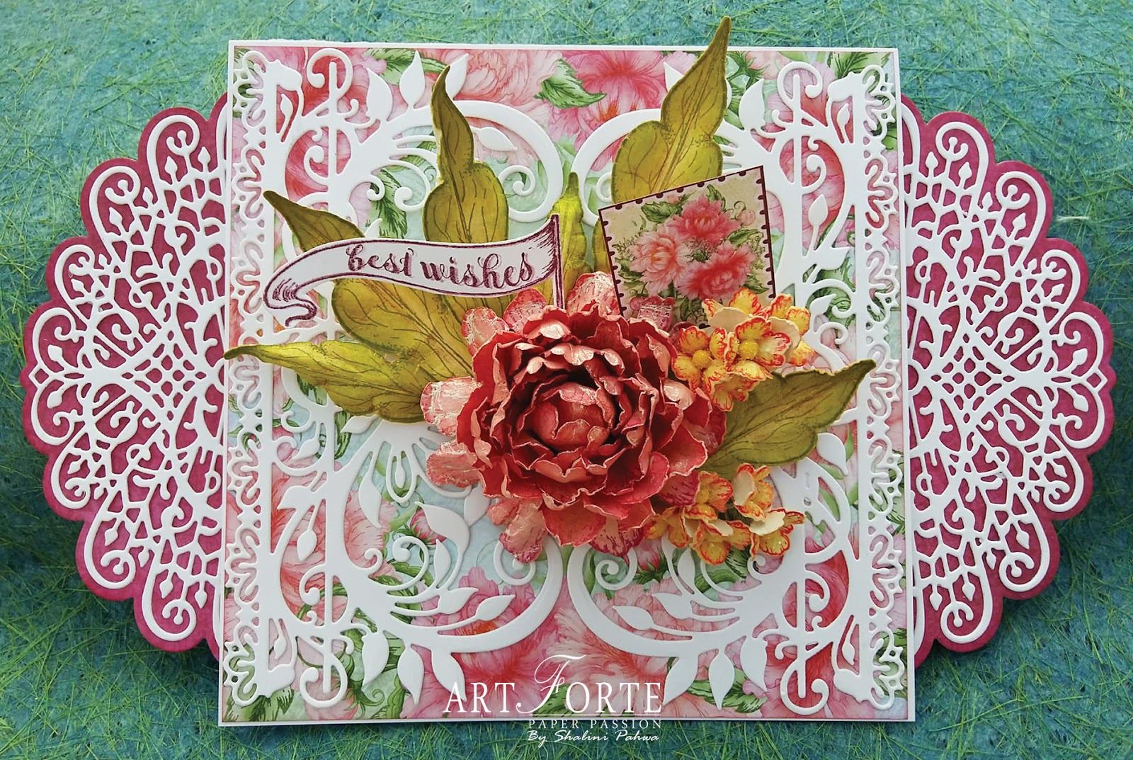 Heartfelt Creations Decorative Medallion Die HCD1-7144